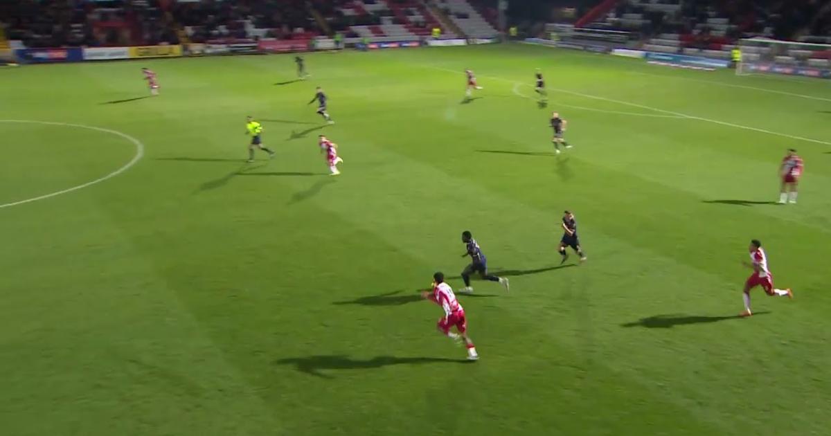 Highlights trận đấu giữa Stevenage và Peterborough United