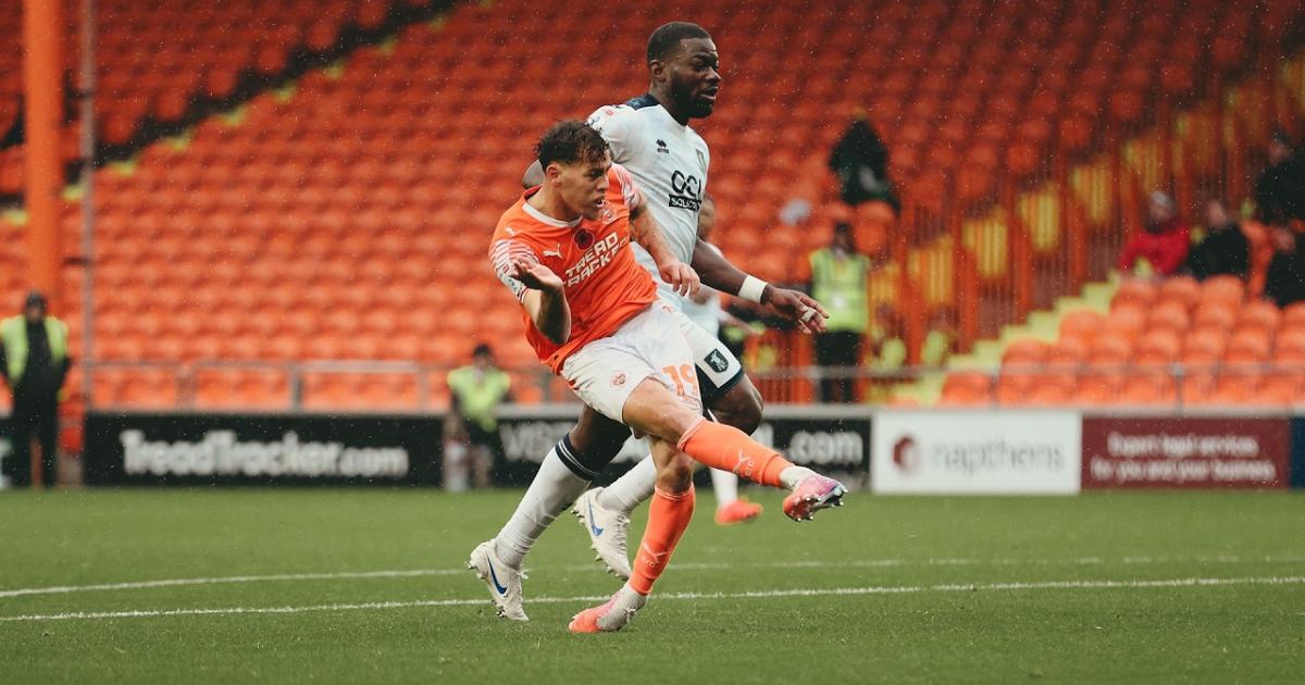 ملخص المباراة Blackpool × مانسفيلد تاون